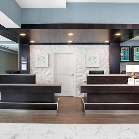 Hilton Garden Inn Halifax Airport Enfield Экстерьер фото