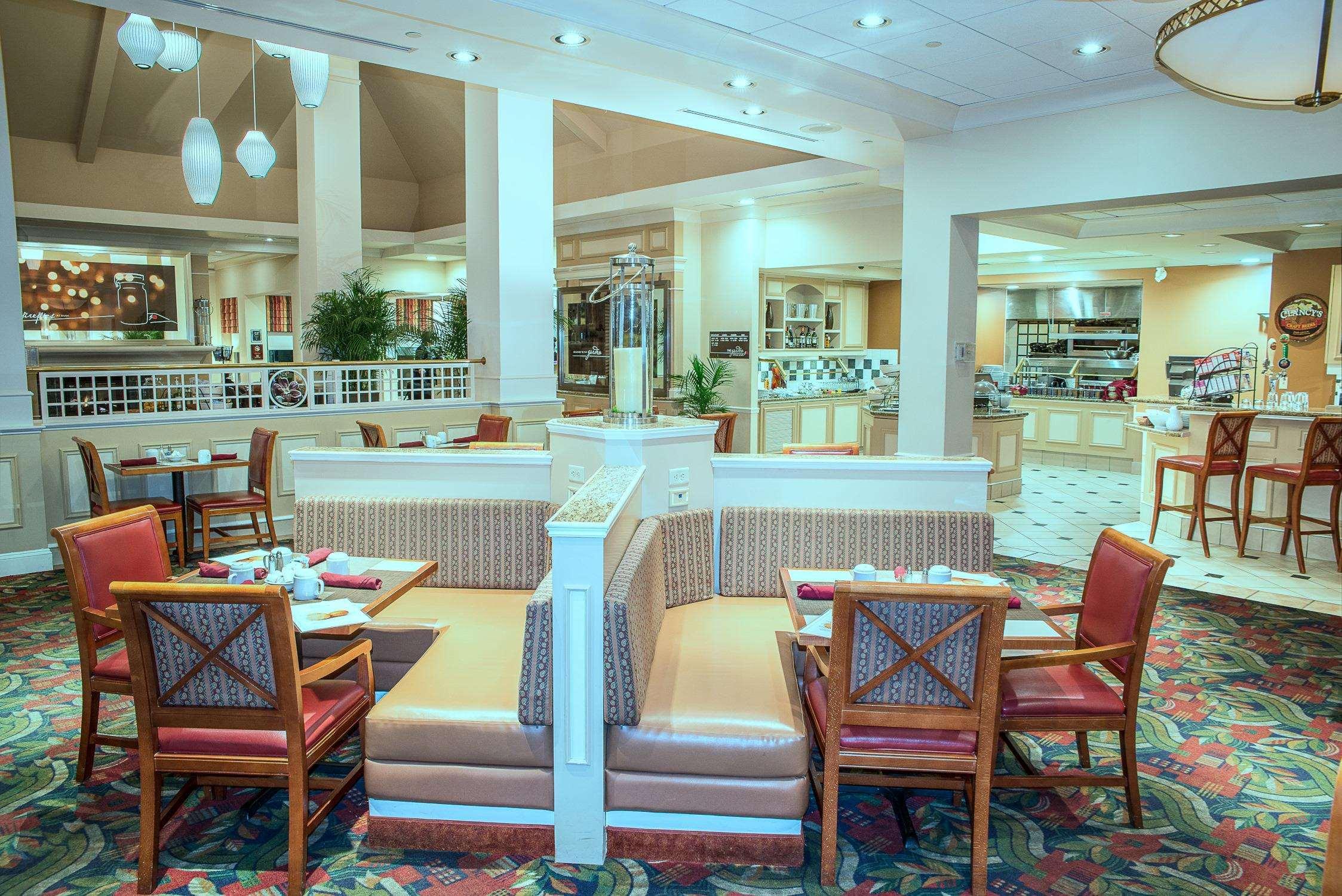 Hilton Garden Inn Halifax Airport Enfield Экстерьер фото