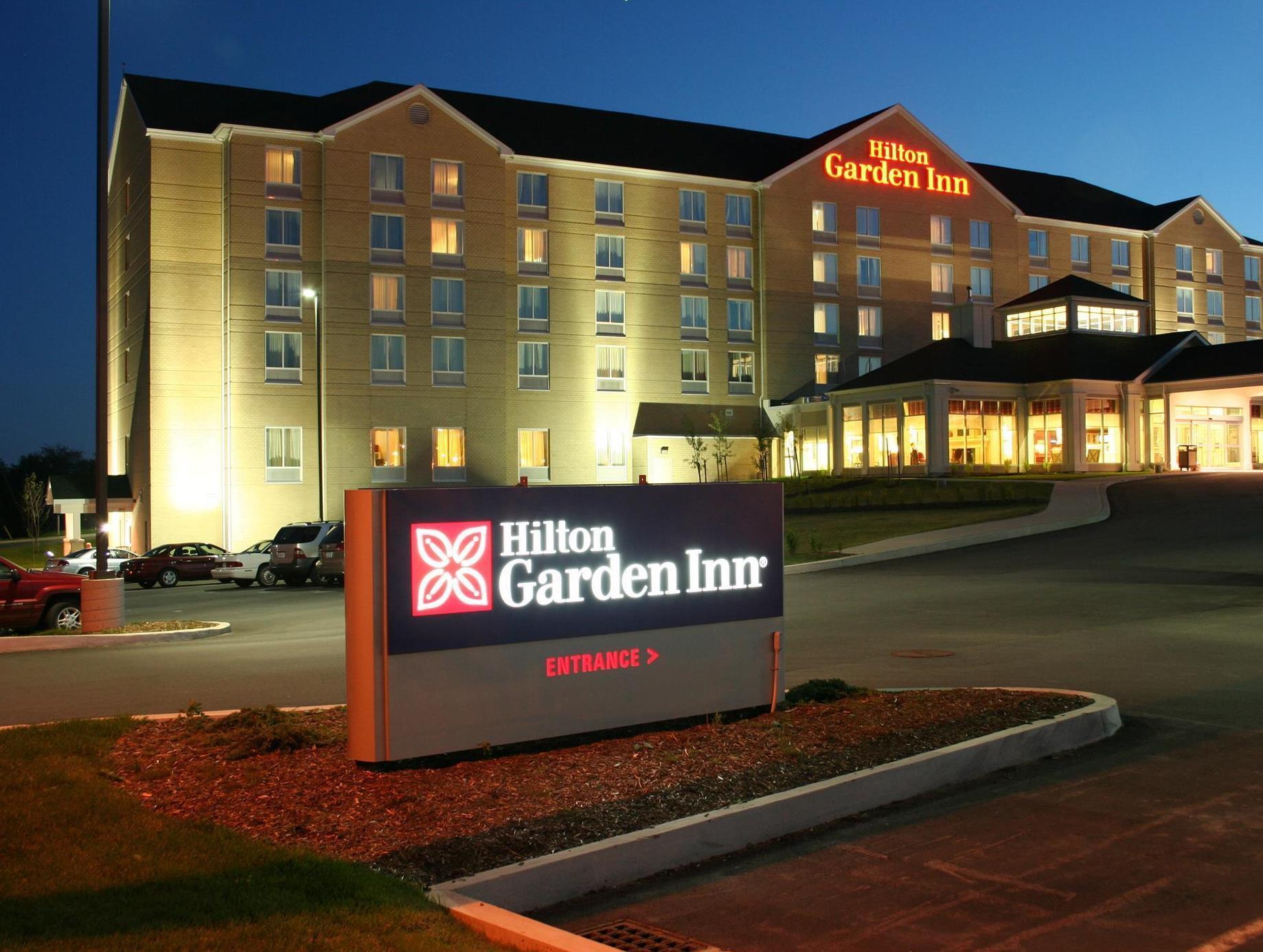 Hilton Garden Inn Halifax Airport Enfield Экстерьер фото