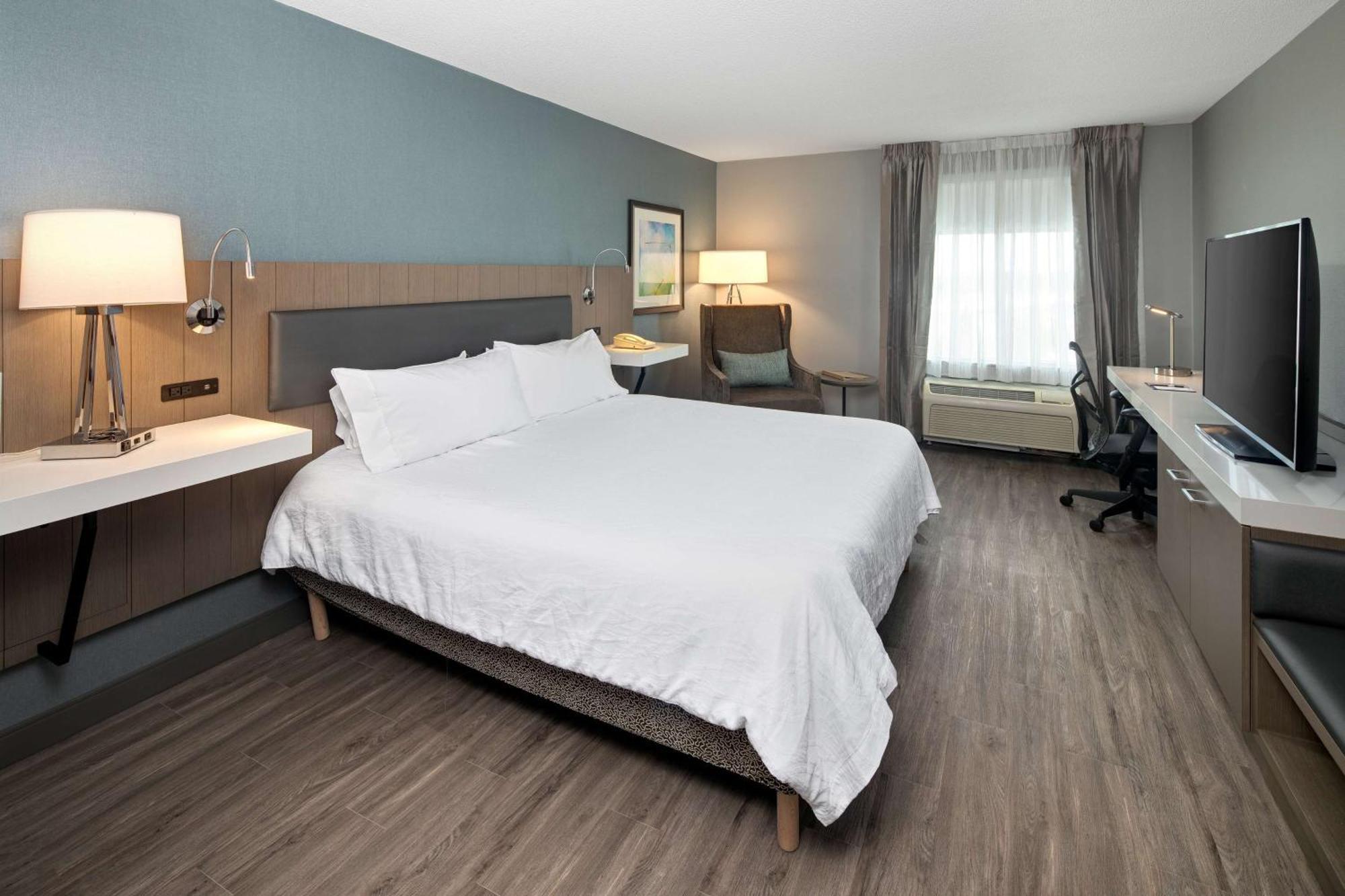 Hilton Garden Inn Halifax Airport Enfield Экстерьер фото