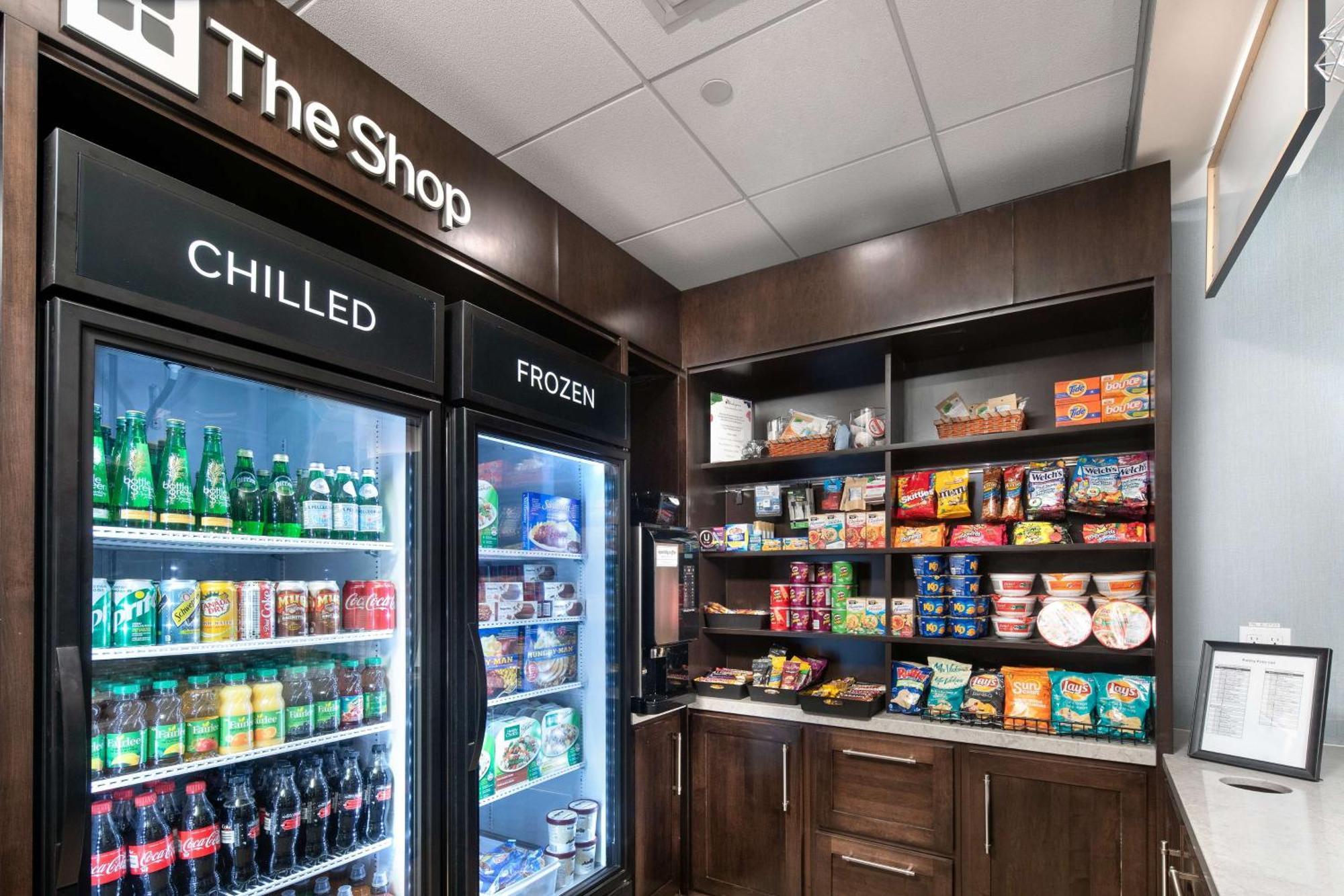 Hilton Garden Inn Halifax Airport Enfield Экстерьер фото