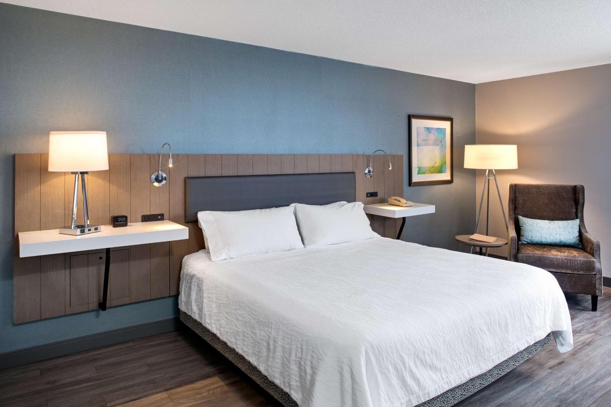 Hilton Garden Inn Halifax Airport Enfield Экстерьер фото