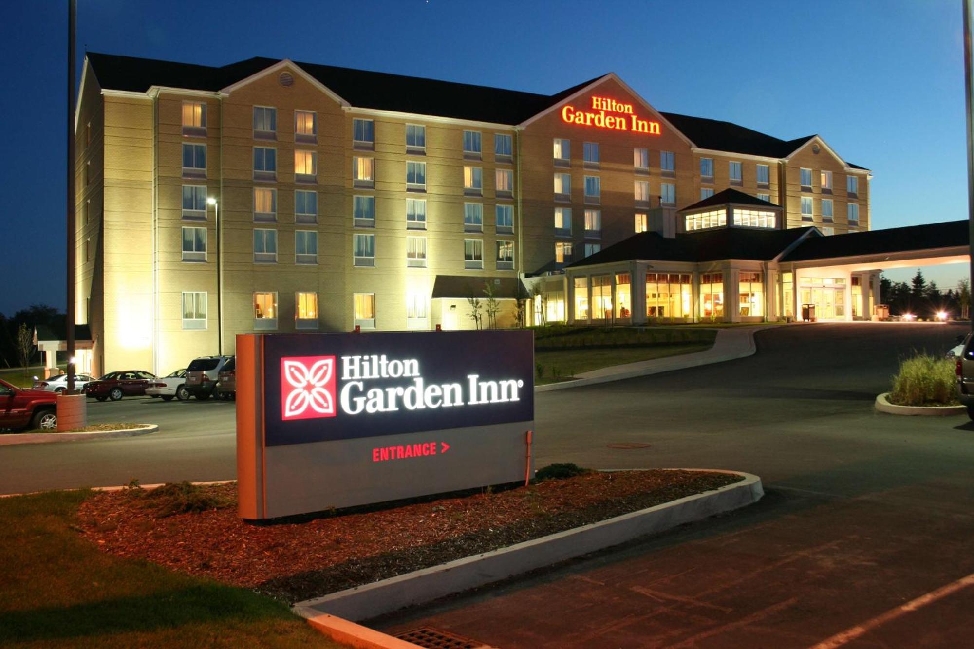 Hilton Garden Inn Halifax Airport Enfield Экстерьер фото